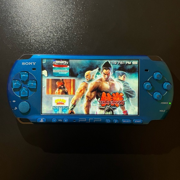 Sony PSP 3000 with games - Picture 2 of 8